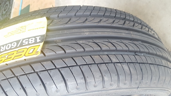 ขายยางใหม่ค้างปี185/60/15 ปี16 DEESTONE R302