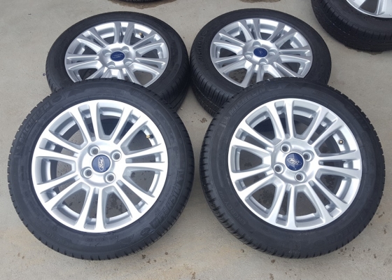ขายล้อFord Fiestaขอบ15 ยางปี14  4 ล้อ