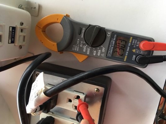 หม้อแปลงไฟจาก 200v/220V/240V ==> 100v ขนาด 2,000w ของ SUNDAR รุ่น ELECT-MAX T-2000