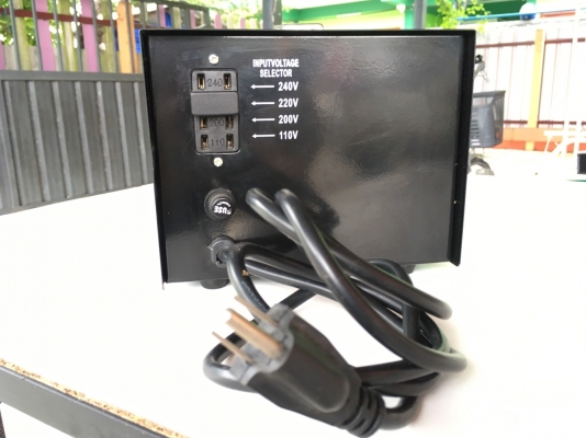 หม้อแปลงไฟจาก 200v/220V/240V ==> 100v ขนาด 2,000w ของ SUNDAR รุ่น ELECT-MAX T-2000
