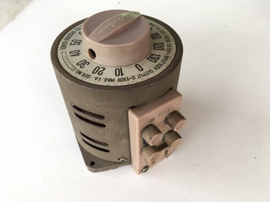 Slide Regulator i/p 100v --> 0~130V ขนาด 100vA. ของ TOKYO RIKOSHA (Japan)