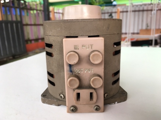 Slide Regulator i/p 100v --> 0~130V ขนาด 100vA. ของ TOKYO RIKOSHA (Japan)