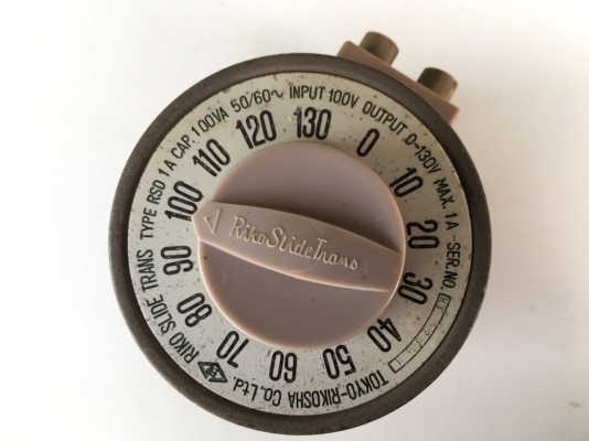 Slide Regulator i/p 100v --> 0~130V ขนาด 100vA. ของ TOKYO RIKOSHA (Japan)
