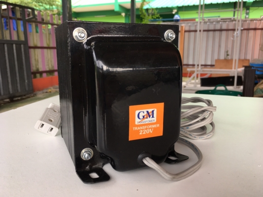หม้อแปลงไฟจาก 220v ==> 100v ขนาด 2,000w  ของ GM ครับ