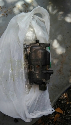 ปั้มใฮโนลิกคูโบต้าเดิมๆL45L47มีสองตัวคับ ปั้มใฮโนลิกคูโบต้าเดิมๆL45L47มีสองตัวคับ