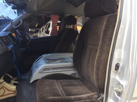 รถตู้ TOYOTA COMMUTER 2.5 CC MT ปี 2007 ราคา 699,000 บาท รถตู้ TOYOTA COMMUTER 2.5 CC MT ปี 2007 ราคา 699,000 บาท