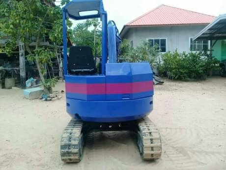 KOMATSU PC 28UU