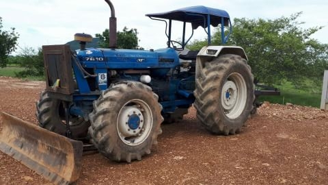 ขายรถไถFord 7810 2เพลา คานหน้าคาร่าโร อิมวอยสภาพสวยพร้อมใช้ ต่อคุณอ๊อฟพิจิตร086-737-9991
