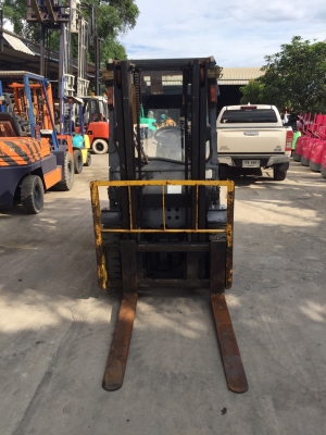 TCM FD25Z5 เครื่องดีเซล เกียร์ออโต้ เสาสูง3เมตร สนใจติดต่อ 083-062-0223(ปอนด์)