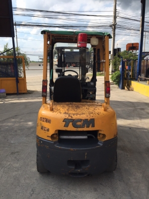 TCM FD25Z5 เครื่องดีเซล เกียร์ออโต้ เสาสูง3เมตร สนใจติดต่อ 083-062-0223(ปอนด์)