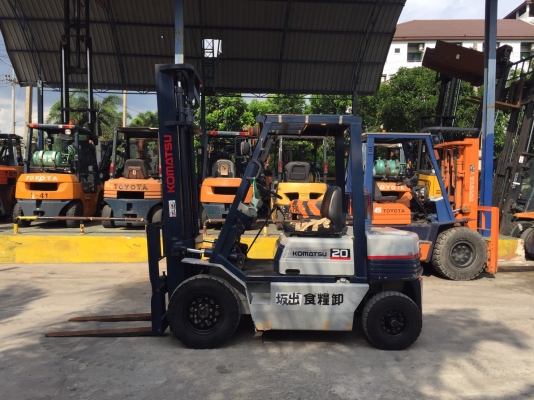 KOMATSU FD20-11 เครื่องดีเซล เกียร์ธรรมดา เสาสูง4เมตร สนใจติดต่อ 083-062-0223(ปอนด์)