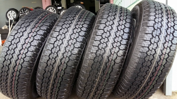 ขายล้อแม็กป้ายแดง dmax 16&quot; ยางปี17 สนใจติดต่อร้าน ก.เจริญการยางครับ 081-3747940