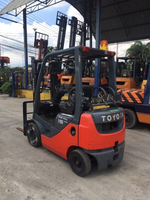 TOYOTA 8FG15 เครื่องเบนซิล+แก็ส2ระบบ เกียร์ออโต้ เสาสูง3เมตร งาสไลด์ สนใจติดต่อ 083-062-0223(ปอนด์)