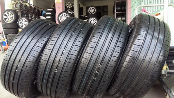 ขายล้อแม็กป้ายแดง civic fc 16&quot;&times;7&quot; ยางปี17 สนใจติดต่อร้าน ก.เจริญการยางครับ 081-3747940
