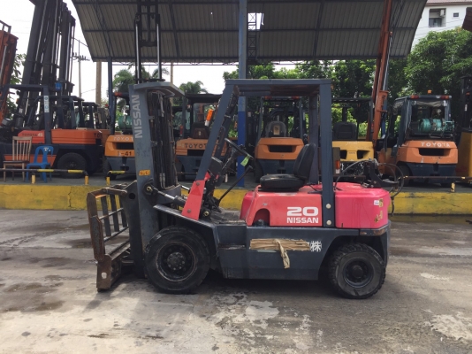 NISSAN N02 รถยกขนาด2ตัน เครื่องเบนซิล+แก๊ส เกียร์ธรรมดา เสาสูง4.30เมตร สนใจติดต่อ 083-062-0223(ปอนด์)