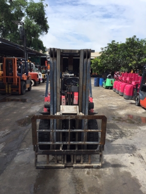 NISSAN N02 รถยกขนาด2ตัน เครื่องเบนซิล+แก๊ส เกียร์ธรรมดา เสาสูง4.30เมตร สนใจติดต่อ 083-062-0223(ปอนด์)