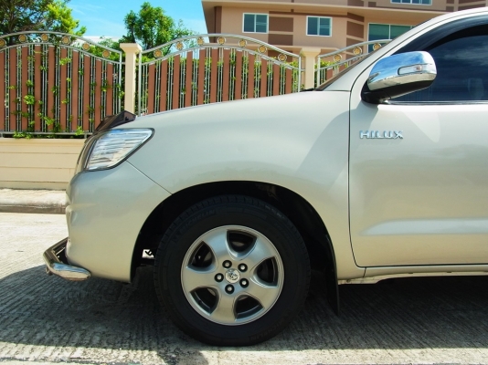 TOYOTA,HILUX VIGO CHAMP 2.7 SMART CAB (MNC) ปี 2011