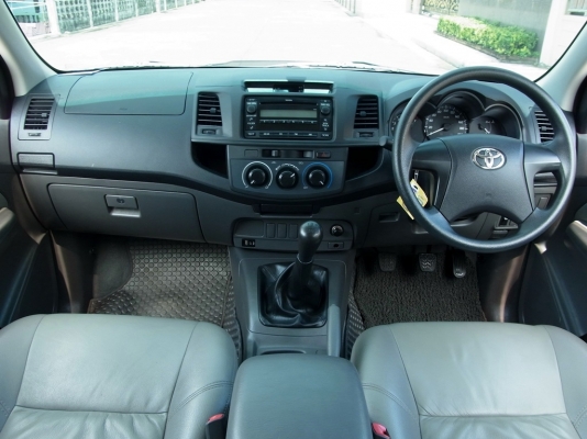 TOYOTA,HILUX VIGO CHAMP 2.7 SMART CAB (MNC) ปี 2011