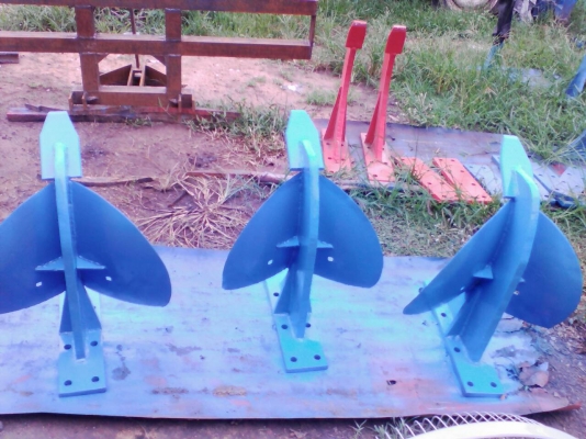 ลิปเปอร์ชักร่องครับ ทำหน้าที่คล้ายผานยกร่อง ประหยัดกว่า แข็งแรงกว่า ลิปเปอร์ชักร่องครับ ทำหน้าที่คล้ายผานยกร่อง ประหยัดกว่า แข็งแรงกว่า