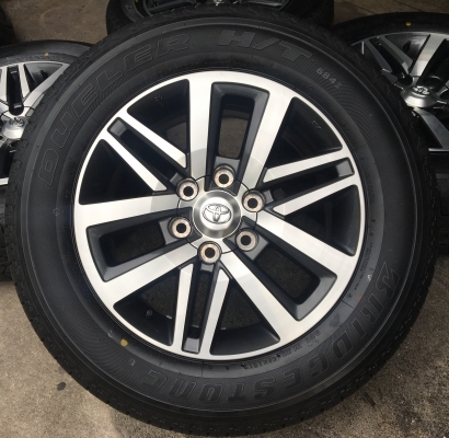 แม็กป้ายแดงพร้อมยางใหม่ Toyota New Fortuner 265-60-18 ปี 17