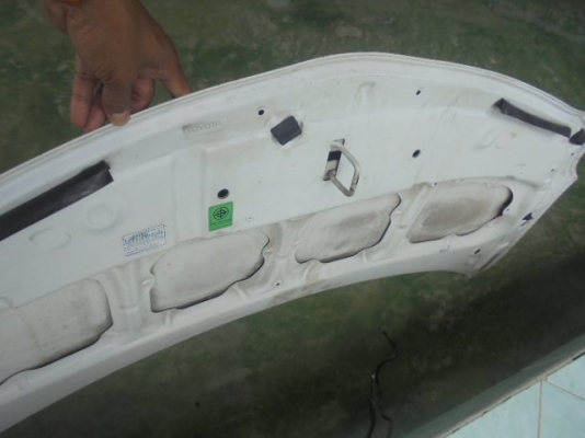 ฝากระโปรงหน้าวีออส ปี 10 แท้เดิมๆ สภาพสวย ไม่บุบ