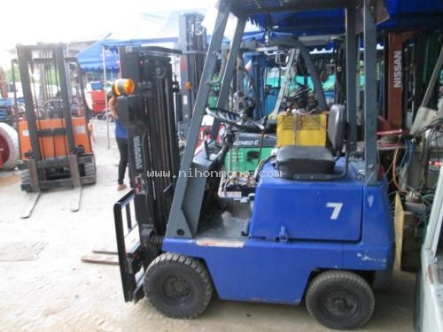 ราคาพิเศษ45,000 บาท!! รถยกไฟฟ้าTOYOTA 2FBL7 รหัสสินค้า : 13001194 www.nihonmono.com