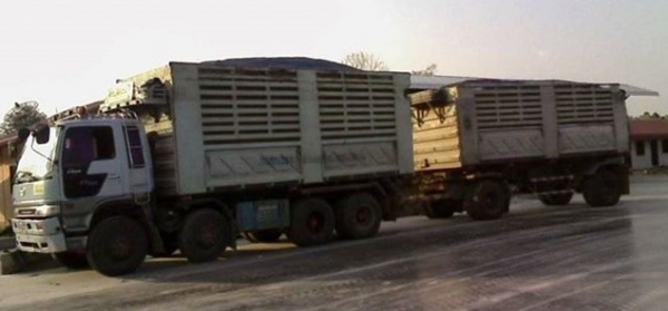 พ่วง 20 ล้อ HINO 2K เครื่องK13D 260 แรง ปี 46  กระบะเหล็กสามมิตร - แม่ลูก ราคา 1.3 ล้าน
