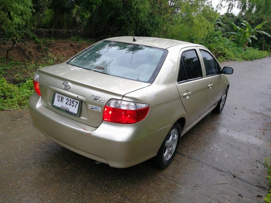 ขายรถ Toyota vios เกียร์ธรรมดา ราคาเร้าใจ