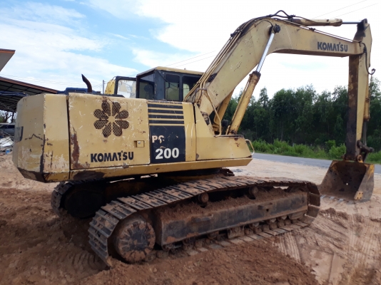 ขายด่วน KOMATSU PC200-5 เครื่องปั้มดี ไฟฟ้าอยู่ ตัดมอเตอร์คันเร่ง โซ่ช่วงล่างพร้อมใช้งาน แอร์เย็น รถทำงานไม่โหลด เร็ว เอกสารสัญญาซื้อขาย ชีเรียล 6xxxxกว่า สนใจสอบถาม 093-0764943 088-3223272