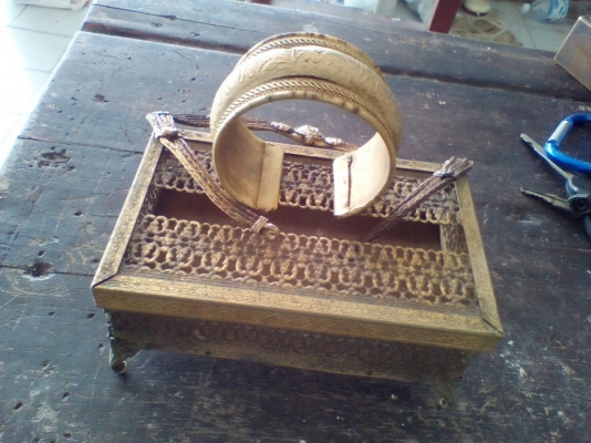 เครื่องประดับทองเหลือง เครื่องประดับทองเหลือง