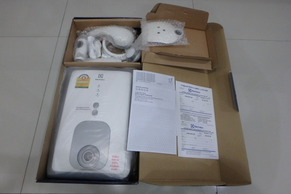 เครื่องทำน้ำอุ่น ELECTROLUX รุ่น EWE351BX-DW (Aura Slim Series) 3500 วัตต์ ของใหม่ ยกกล่อง เครื่องทำน้ำอุ่น ELECTROLUX รุ่น EWE351BX-DW (Aura Slim Series) 3500 วัตต์ ของใหม่ ยกกล่อง