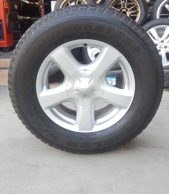 ขายล้อISUZU V Cross17 ยาง255/65/17 ปี12 4 ล้อ