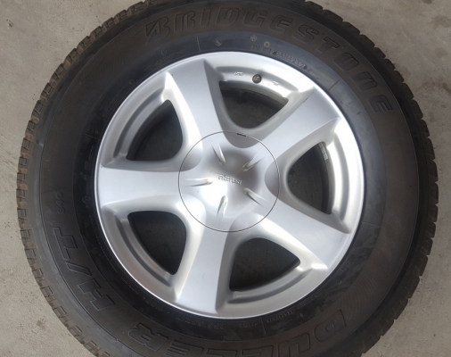 ขายล้อISUZU V Cross17 ยาง255/65/17 ปี12 4 ล้อ