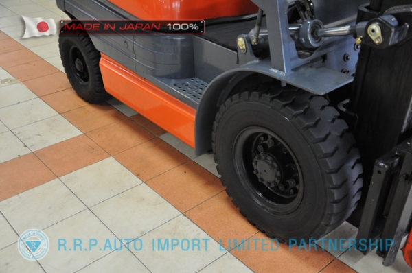 ขายรถโฟล์คลิฟท์มือสอง TOYOTA รุ่น 6FG25-31546 นำเข้าจากประเทศญี่ปุ่น 100\% ไม่เคยใช้งานในไทย