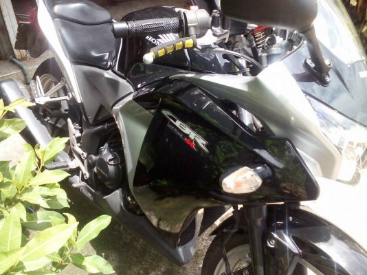 ขาย Honda CBR 250 i ปี 54 เครื่องดีเดิมๆ ไม่หลวมไม่ดัง แต่วิ่งเยอะ กุญแจเดิมมี 2 ดอก *แผงคอมีรอยเจาะใส่แฮนด์แต่งมา* ภายนอกมีรอยขีดข่วนบ้างนิดหน่อยตามรูป เล่มพร้อมชุดโอน ขาย Honda CBR 250 i ปี 54 เครื่องดีเดิมๆ ไม่หลวมไม่ดัง แต่วิ่งเยอะ กุญแจเดิมมี 2 ดอก *แผงคอมีรอยเจาะใส่แฮนด์แต่งมา* ภายนอกมีรอยขีดข่วนบ้างนิดหน่อยตามรูป เล่มพร้อมชุดโอน
