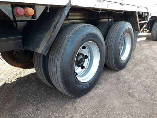 Isuzu 360 แรง ปี 56 แม่ลูกกระบะไม่ดัมพ์ ลูก 3 เพลา 7 เมตร ไมล์แสนสอง Isuzu 360 แรง ปี 56 แม่ลูกกระบะไม่ดัมพ์ ลูก 3 เพลา 7 เมตร ไมล์แสนสอง