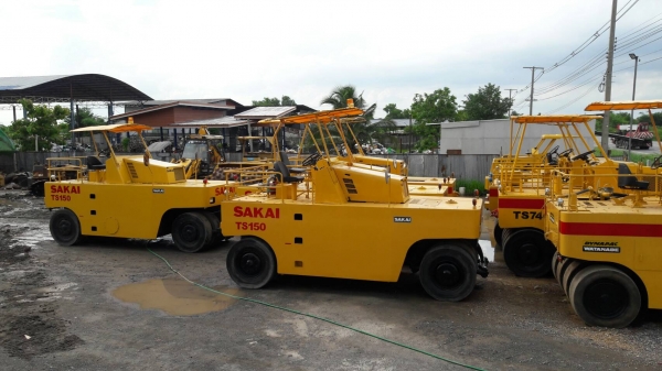 หารถรถบดล้อยางมาที่นี่นะครับ 9ล้อ7ล้อ SAKAI WATANABE DYNAPAC หารถรถบดล้อยางมาที่นี่นะครับ 9ล้อ7ล้อ SAKAI WATANABE DYNAPAC