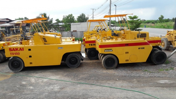 หารถรถบดล้อยางมาที่นี่นะครับ 9ล้อ7ล้อ SAKAI WATANABE DYNAPAC หารถรถบดล้อยางมาที่นี่นะครับ 9ล้อ7ล้อ SAKAI WATANABE DYNAPAC