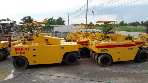 หารถรถบดล้อยางมาที่นี่นะครับ 9ล้อ7ล้อ SAKAI WATANABE DYNAPAC