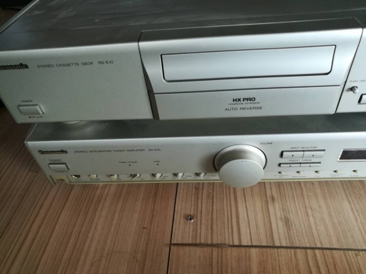 2 ชิ้นนี้ 1,500 บ. ส่งฟรี 083-2000058  LINE ID: line832923 ชุดเครื่องเสียง Panasonic แบบ 2 ชั้น  - STEREO CASSETTE DECK รุ่น RS - E10 - STEREO INTEGRATED TUNER AMPLIFIER รุ่น SA- E10