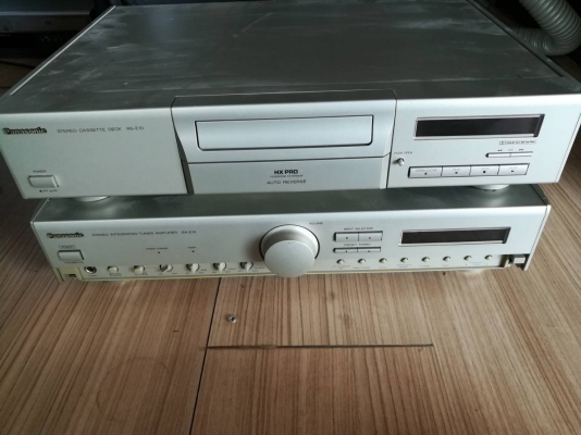 2 ชิ้นนี้ 1,500 บ. ส่งฟรี 083-2000058  LINE ID: line832923 ชุดเครื่องเสียง Panasonic แบบ 2 ชั้น  - STEREO CASSETTE DECK รุ่น RS - E10 - STEREO INTEGRATED TUNER AMPLIFIER รุ่น SA- E10