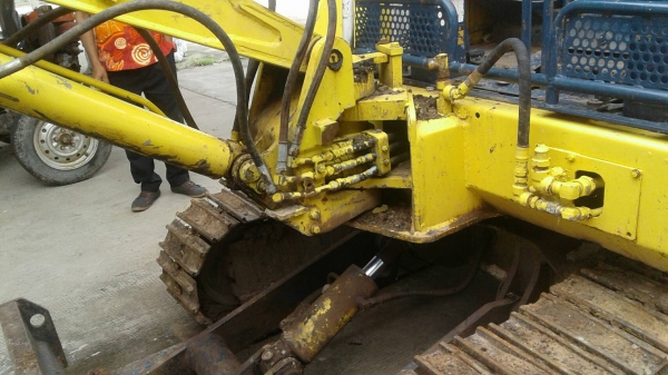 ขาย แบคโฮเล็ก KOMATSU PC30-6 ปั้มเฟือง สภาพดีพร้อมใช้งาน เครื่องดี ปั้มดี ช่วงล่างเต็ม เอกสารใบซื้อขาย