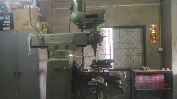 ขายถูกเครื่องมิลลิ่ง M4 MANFORD ราคาพิเศษไปเลย ไต้หวัน แถมปากกา เครื่องอยุ่แถวมีนบุรี ติดต่อ อัม 0865113880