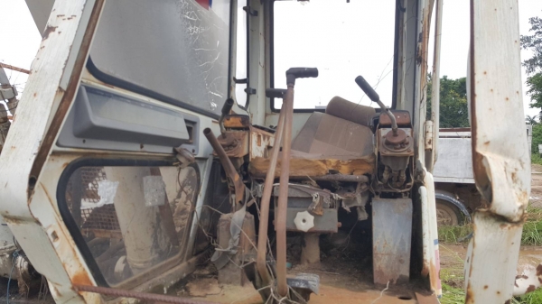 ขาย แบคโฮ SUMITOMO F2 เครื่องกับปั้มไฮดรอริค ยกลงมาซ่อมเสร็จแล้วยังไม่ได้ประกอบ ขายตามสภาพให้ไปประกอบเองนะครับ เอกสารใบซื้อขาย