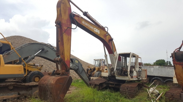 ขาย แบคโฮ SUMITOMO F2 เครื่องกับปั้มไฮดรอริค ยกลงมาซ่อมเสร็จแล้วยังไม่ได้ประกอบ ขายตามสภาพให้ไปประกอบเองนะครับ เอกสารใบซื้อขาย
