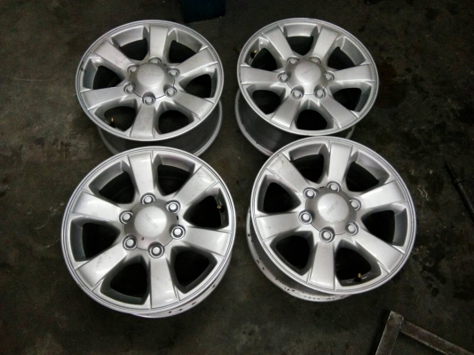 ขายแม็ก ISUZU ขอบ16 ถอดป้ายแดง 4 วง 3800