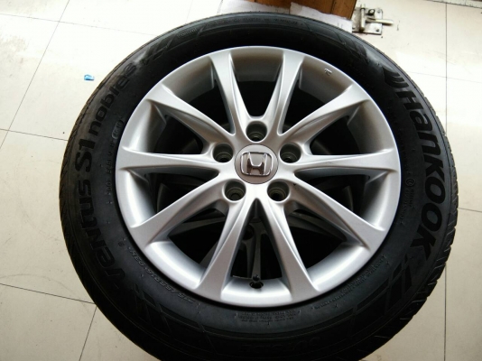 ขายแม็กถอดป้ายแดง HONDA CIVIC 5รูขอบ16 พร้อมยาง HANKOOK ปลายปี16 ตุ่มหน้ายางอยู่ครบทุก จำนวน 1 ชุด