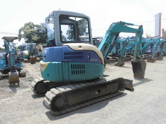 ขายรถขุดนำเข้าจากประเทศญี่ปุ่น komatsu pc40mr มีเก๋ง แทรกเหล็ก ใบมีดดัน รถสวยเดิมๆ สนใจติดต่อสอบถาม 092-3309229 อีด