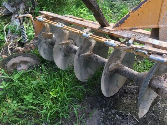 Kubota l3408 รถไถนานั่งขับ จดปี 51 พร้อมอุปกรณ์ 2 ชิ้น ใบดันกับผานหลัง Kubota l3408 รถไถนานั่งขับ จดปี 51 พร้อมอุปกรณ์ 2 ชิ้น ใบดันกับผานหลัง