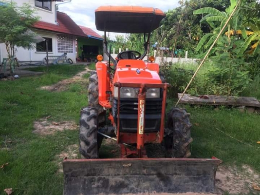Kubota l3408 รถไถนานั่งขับ จดปี 51 พร้อมอุปกรณ์ 2 ชิ้น ใบดันกับผานหลัง Kubota l3408 รถไถนานั่งขับ จดปี 51 พร้อมอุปกรณ์ 2 ชิ้น ใบดันกับผานหลัง